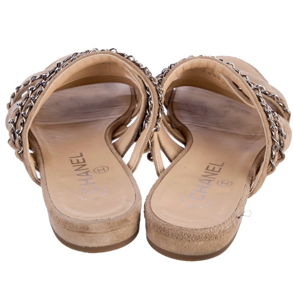 CHANEL 2019 Beige Suede Interlocking Logo Chain Flat Mules Sandals sz 38 C / 8 - Picture 4 of 5